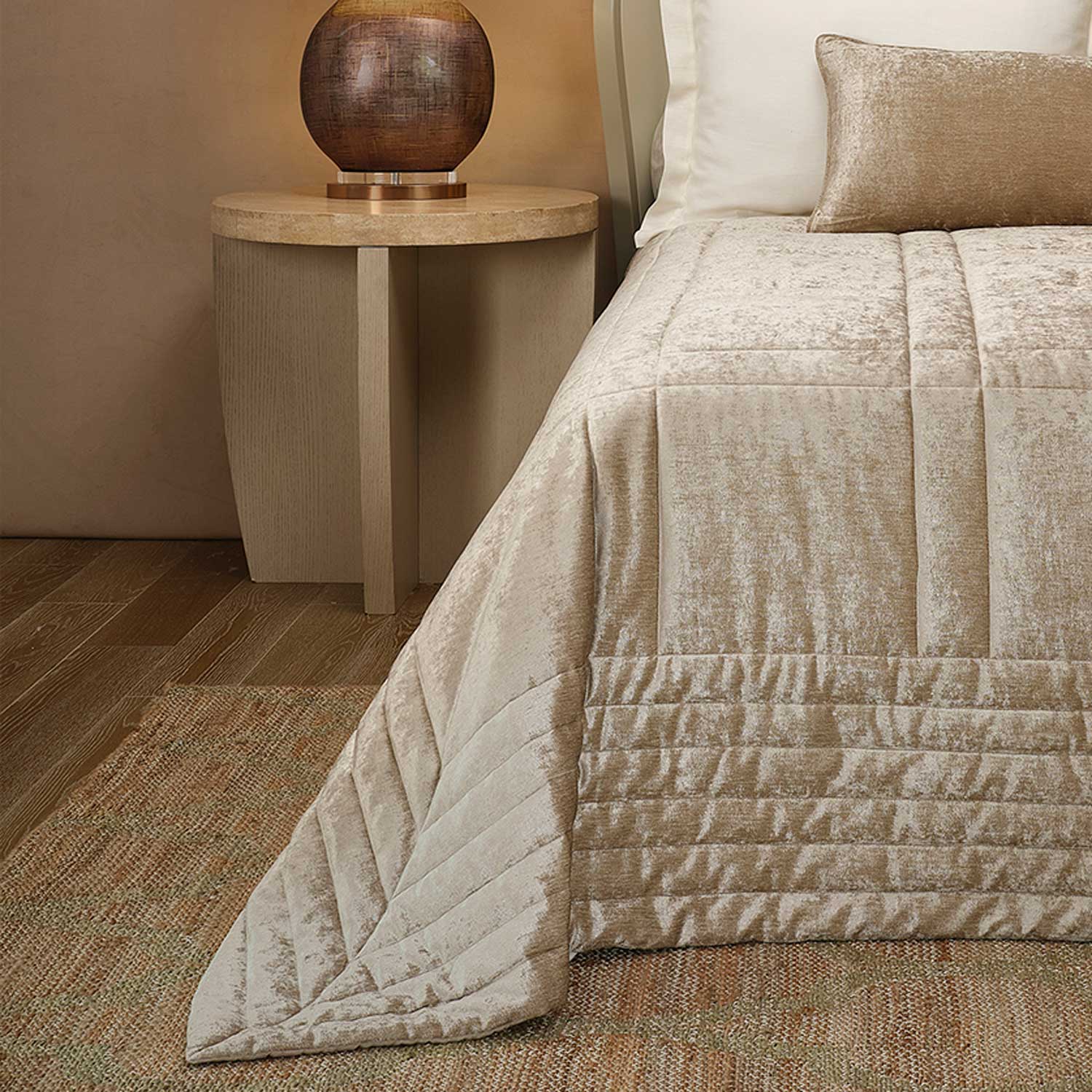 Carlotta Shiny Velvet Bed Cover