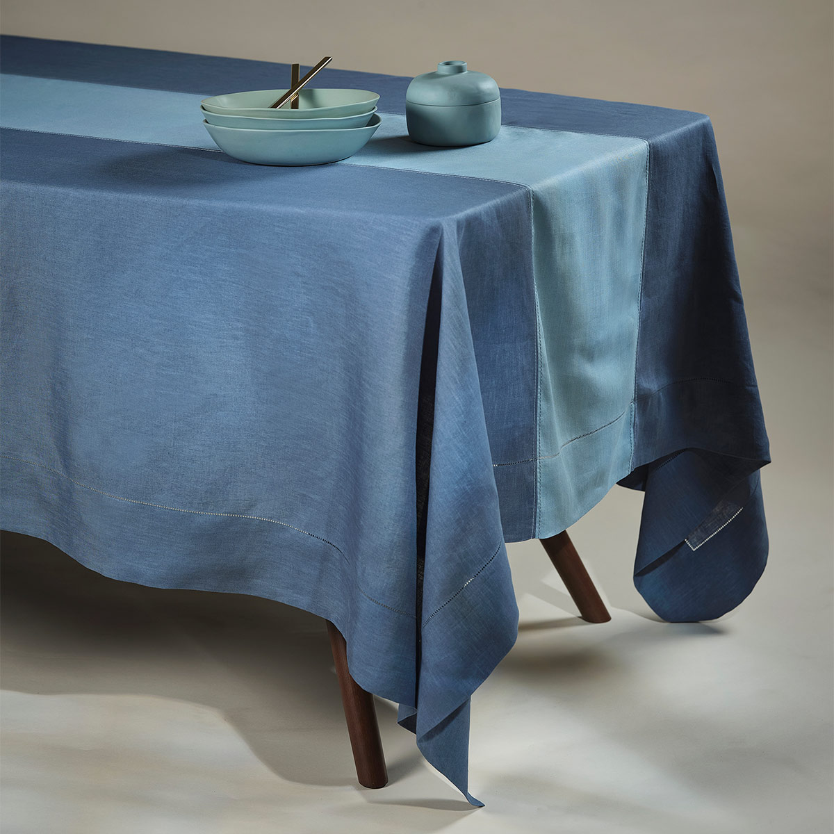 Feliz Tablecloth Blue