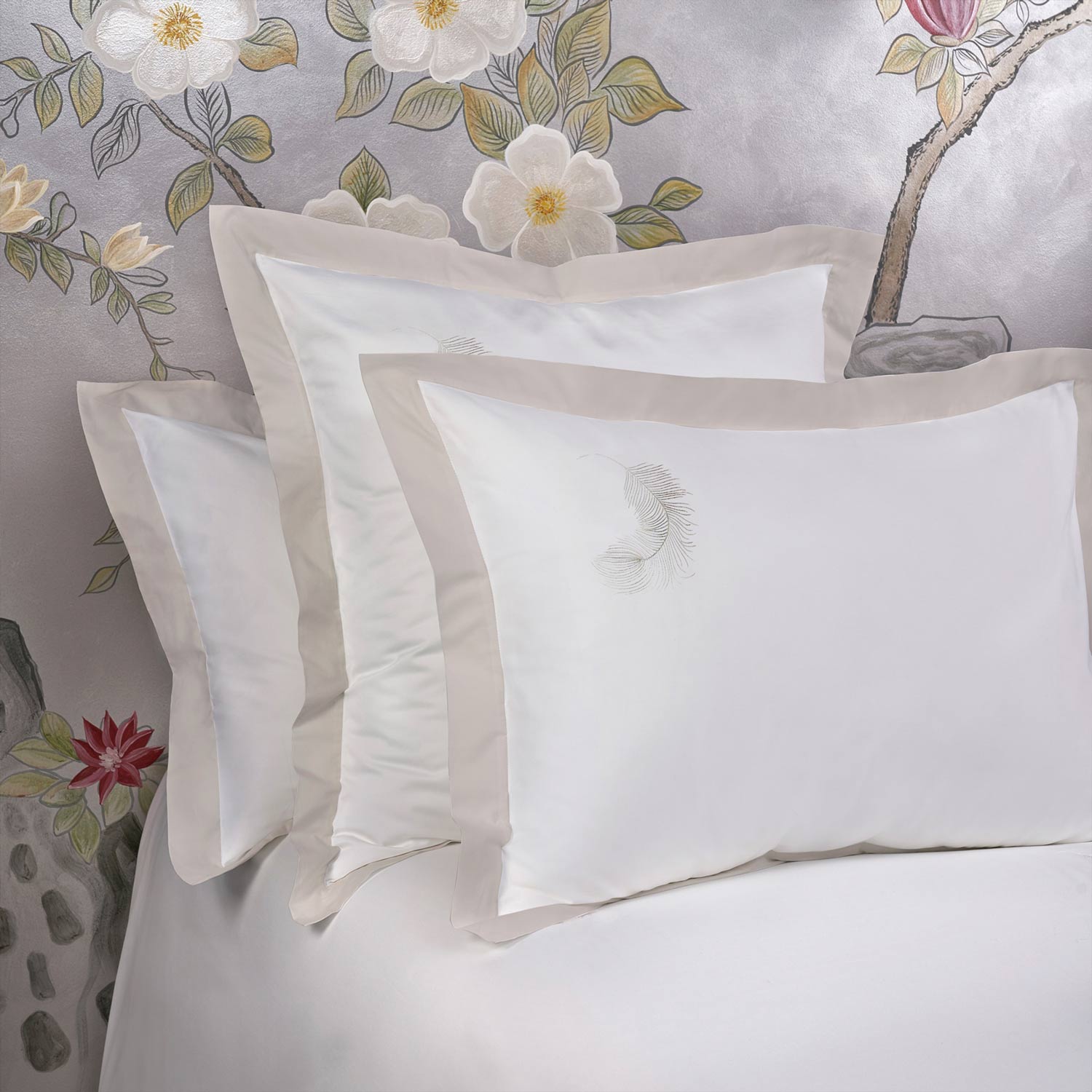 Cặp Vỏ Gối Viền Bèo Feather | Sale