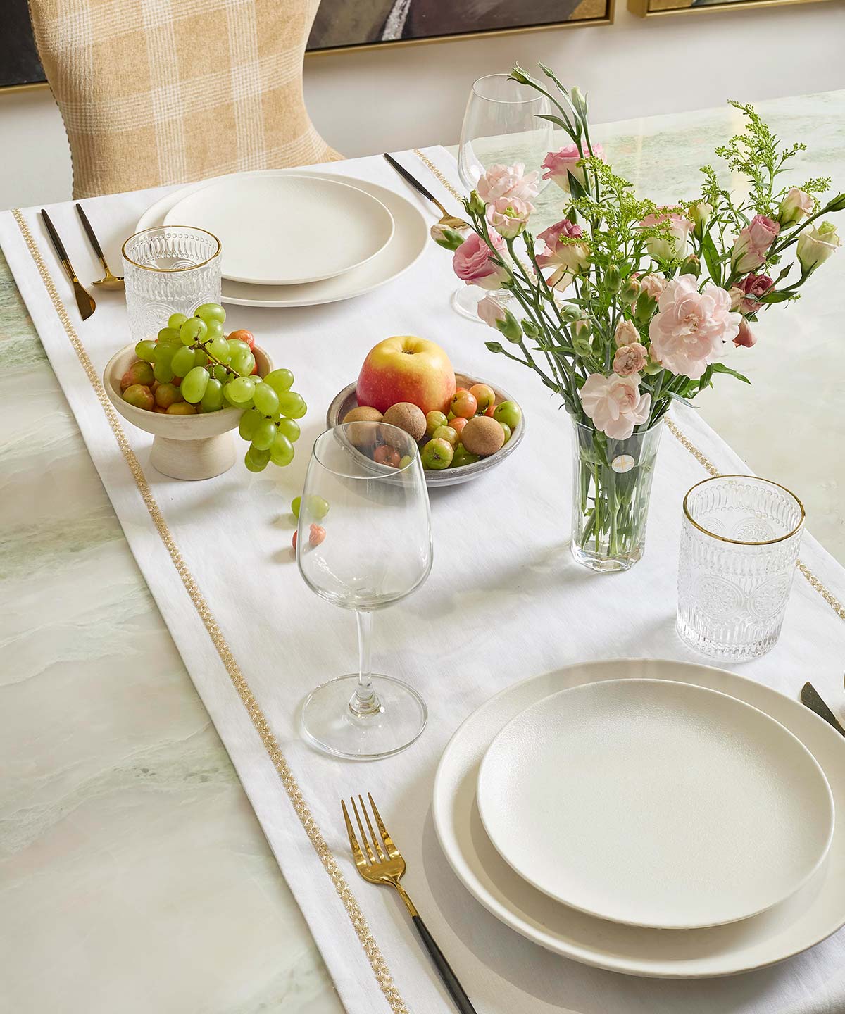 Rosely Table Runner